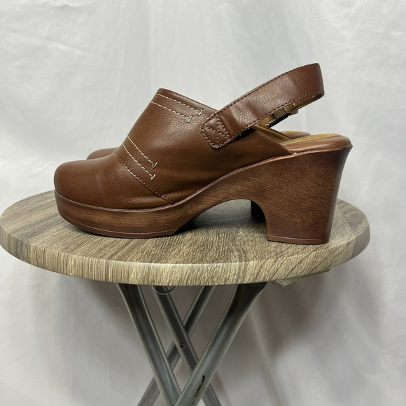 BOC Born Women’s Clog Mule Strap Back Brown 9M Sandals Boho Casual Workwear - Picture 9 of 11